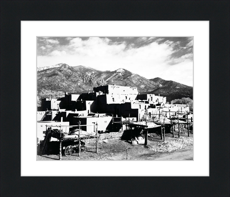 Pueblo de Taos, Ansel Adams - 1941